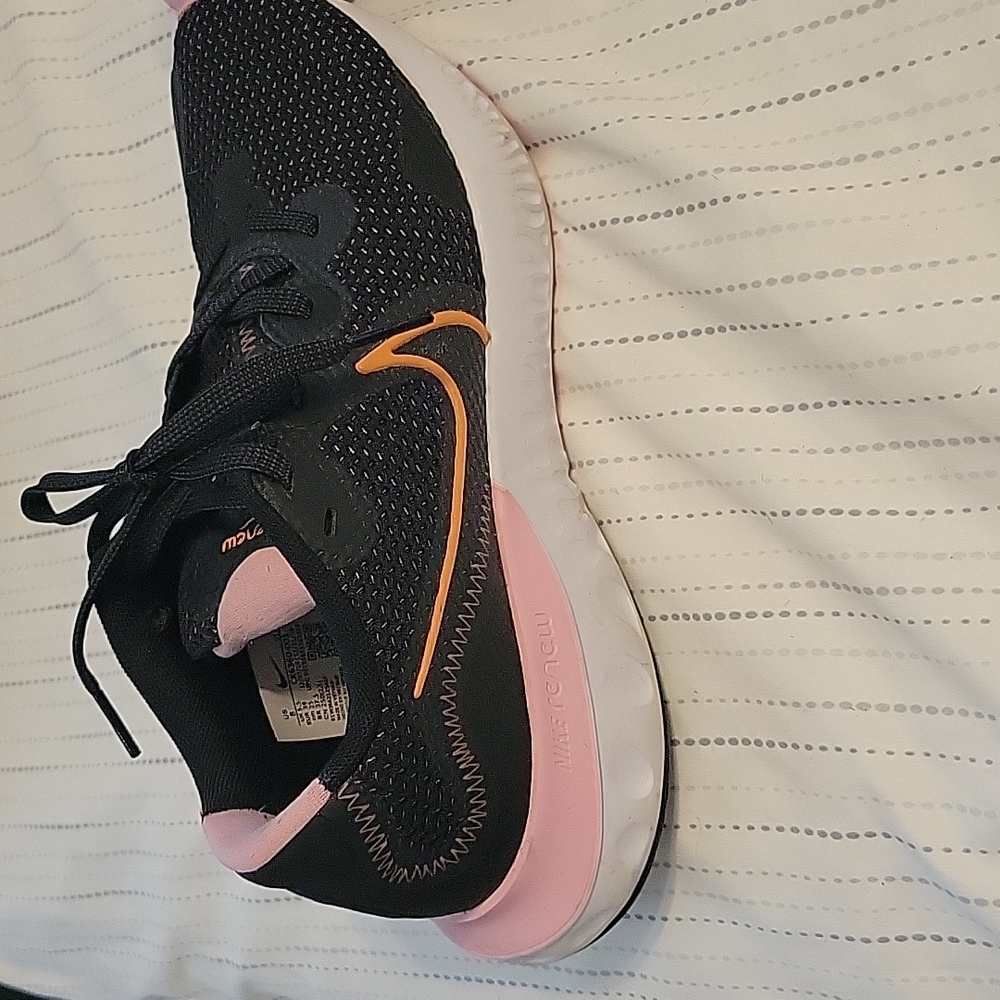 Nike Renew View 3